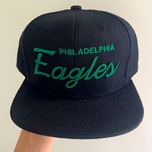 men’s black Mitchell and Ness Philadelphia Eagles snapback vintage